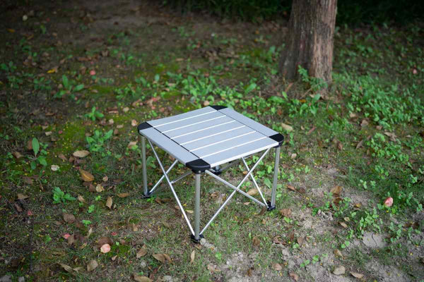 Kvadratna aluminijasta zložljiva miza - majhna