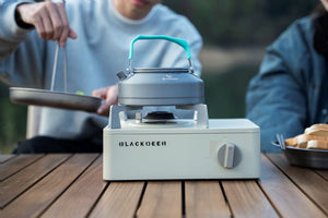 Prenosni plinski štedilnik Outing – peščeno siv