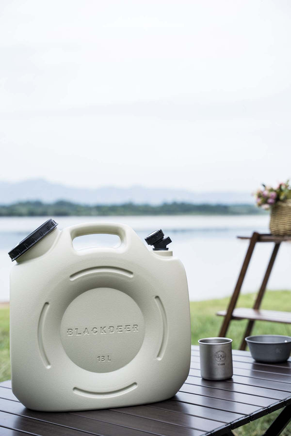 Snail posoda za vodo 13L – kompakten prenosen kanister za kampiranje