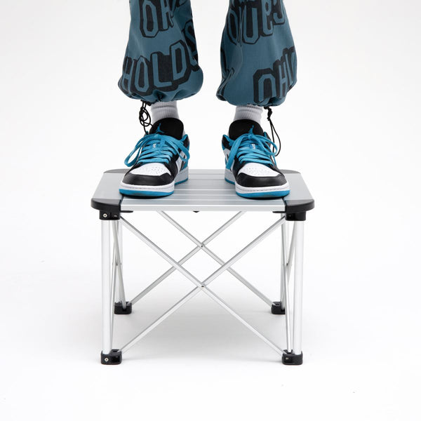 Kvadratna aluminijasta zložljiva miza - majhna