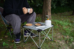 Kvadratna aluminijasta zložljiva miza - majhna