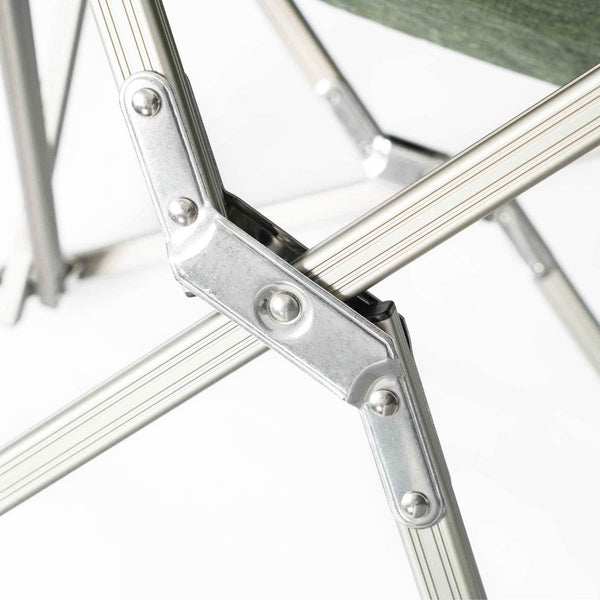 Lahek zložljiv stol Otaku – olivno zelen