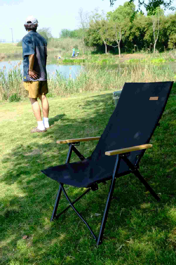 Shiyi visok naslanjač z nastavljivim nagibom – črn