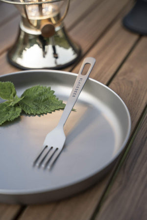 Krožnik iz titana - YI