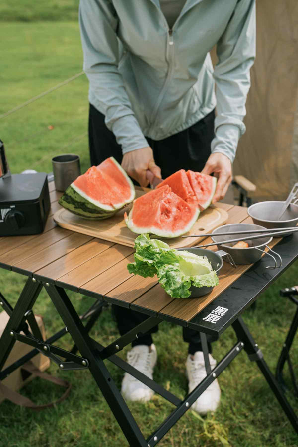 Zložljiva aluminijasta miza Flyer Quick Open – barva oreh