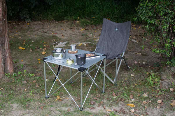 Kvadratna zložljiva aluminijasta miza - srednja